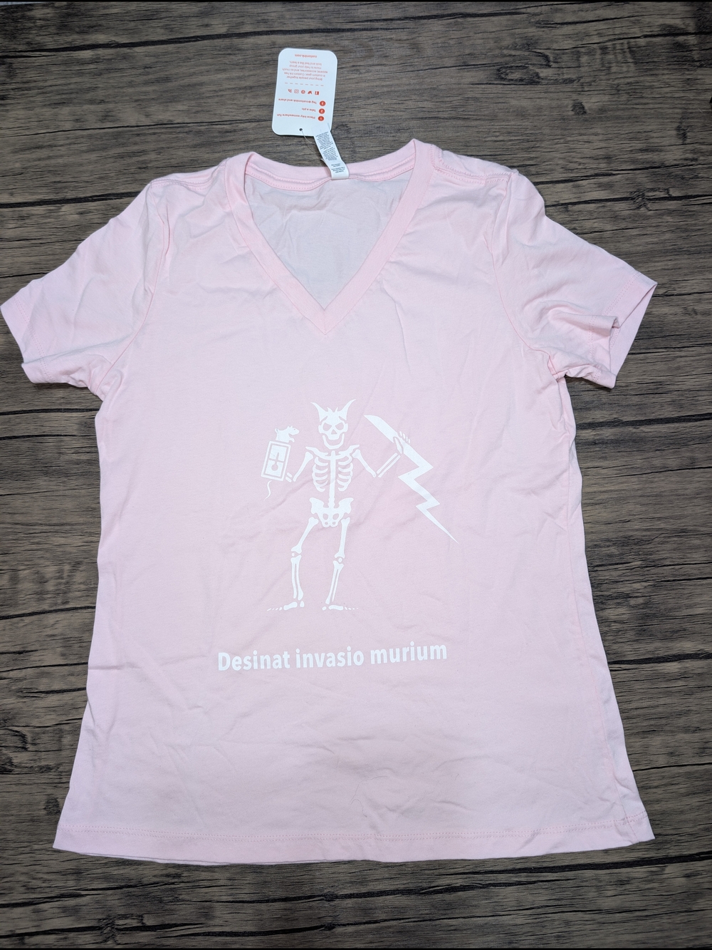 Women's Pink T-shirt Size Small DESINAT INVASIO MURIUM SIZE SMALL NWT SKELETON